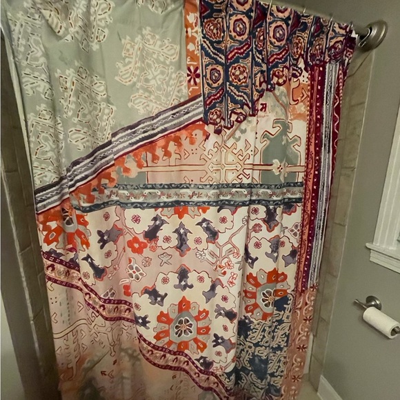 Risa Organic Cotton Shower Curtain - Picture 5 of 5